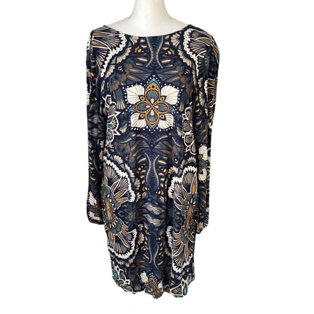 H&M Long Sleeve Shift Dress w/ Cut Out size women’s 6 - tribal medallions